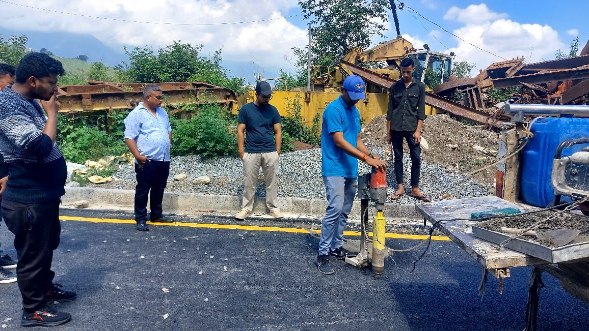 पिच काे माेटाइ जाँच